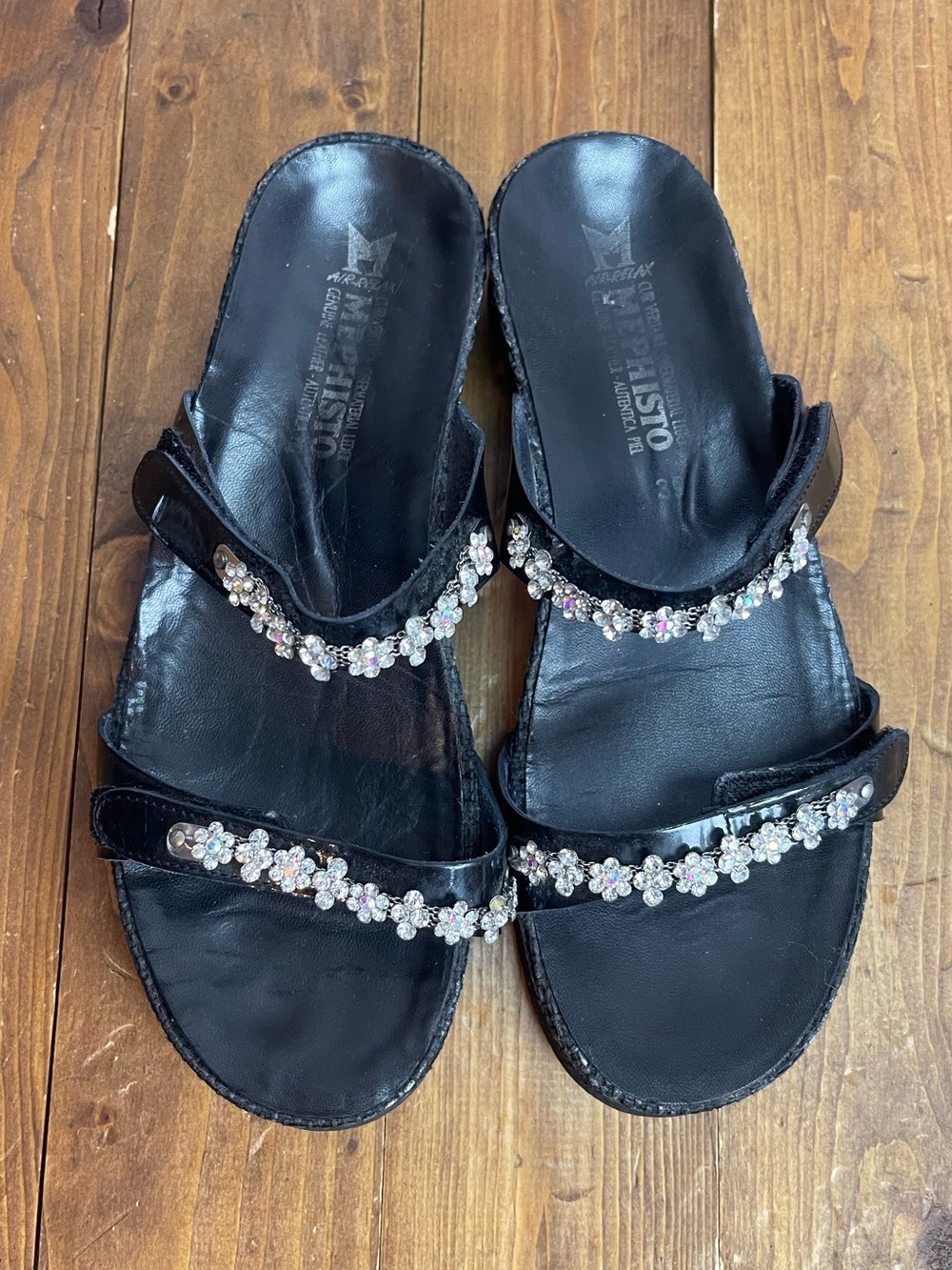 Mephisto slide sandals black with rhinestone straps size 39